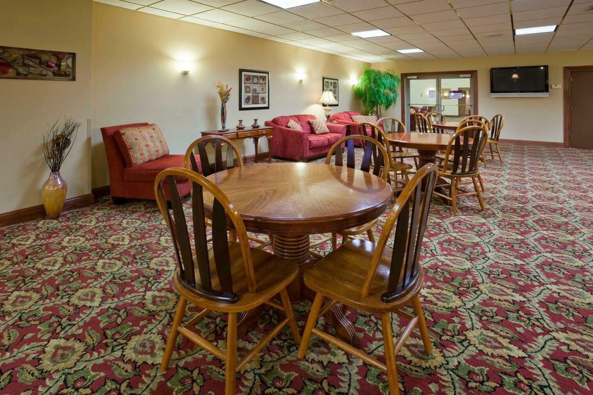 Holiday Inn & Suites Wausau-Rothschild By Ihg Екстер'єр фото